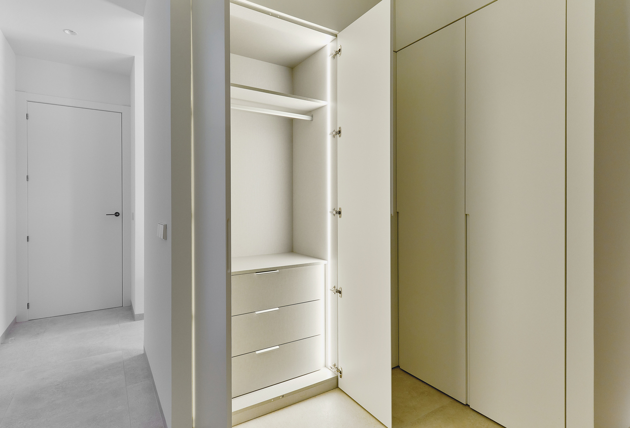&eacute;clairage dressing sur mesure bloc-porte chambre