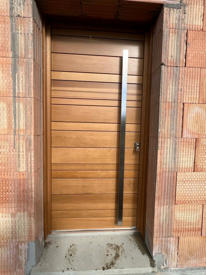 Porte Red Cedar