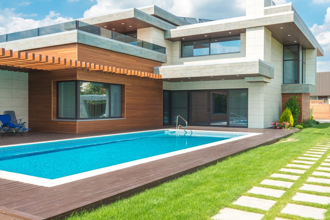 Pool House : Tout savoir pour aménager un espace fonctionnel et esthétique près de votre piscine